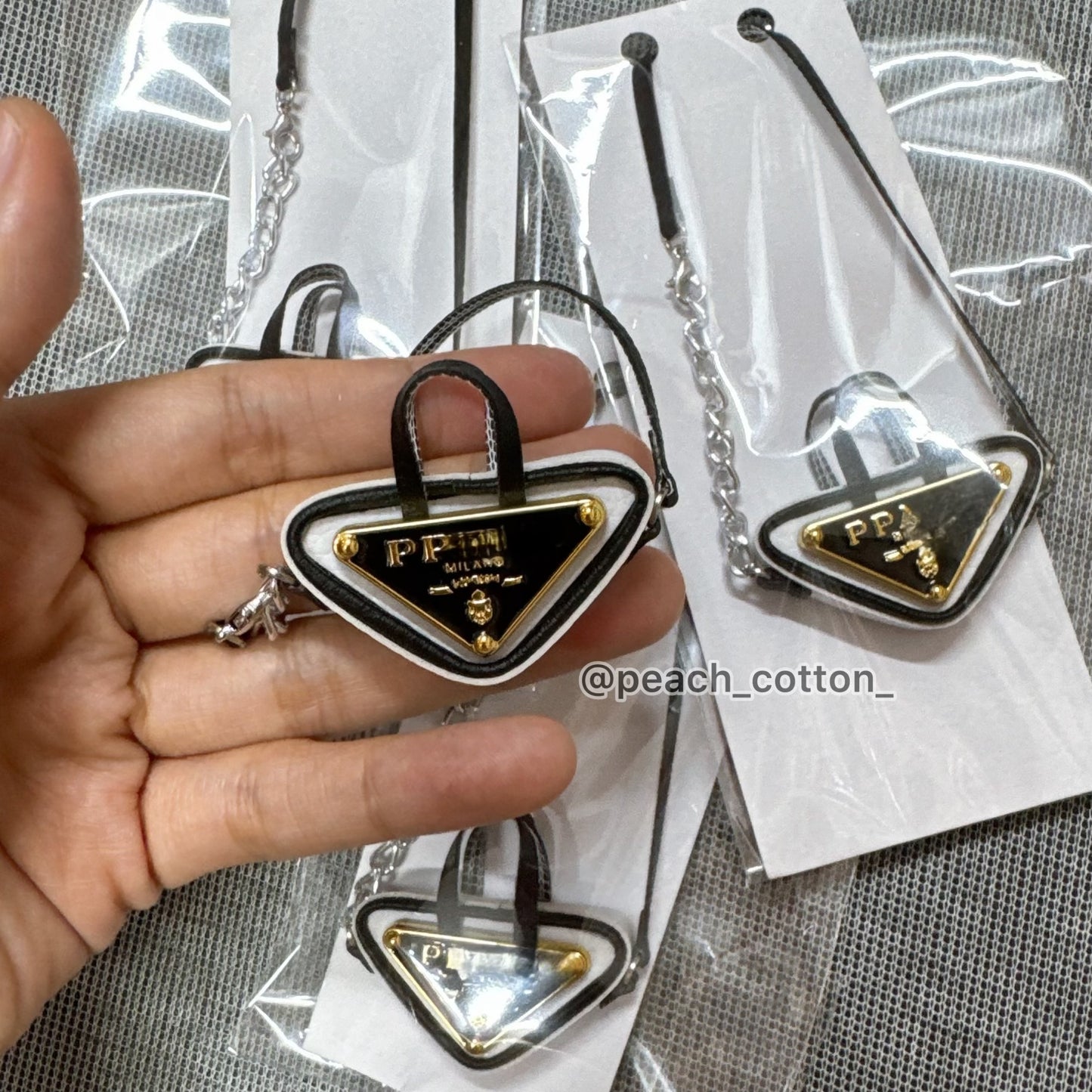 #PRA03 - Labubu clothes - White Luxury Fur Coat set (Handmade)